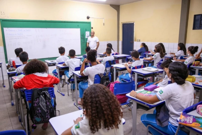 Fundeb e arrecadação tributária impulsionam crescimento dos investimentos na educação brasileira