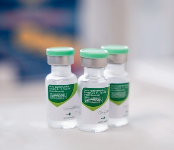 Goiás amplia vacinação contra HPV para adolescentes