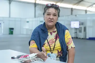 Joédson Alves/Agência Brasil Canoas (RS), 25/04/2025 - Almerinda Conceição Veiga da Silva (67 anos) faz parte das 240 pessoas que foram atingidas pela enchente de abril de 2024 e continuam no centro humanitário de acolhimento esperança, localizado no bairro Iguara. Há um ano o estado foi atingido por temporais, que afetaram mais de 400 municípios gaúchos, tiveram bairros inteiros alagados. A maior tragédia climática da história deixou pelo menos 147 mortos e afetou mais de 2,1 milhões de pessoas.
Foto: Joédson Alves/Agência Brasil