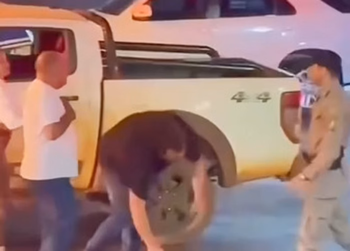 Motorista é nocauteado por PM durante abordagem em bar de Goiânia