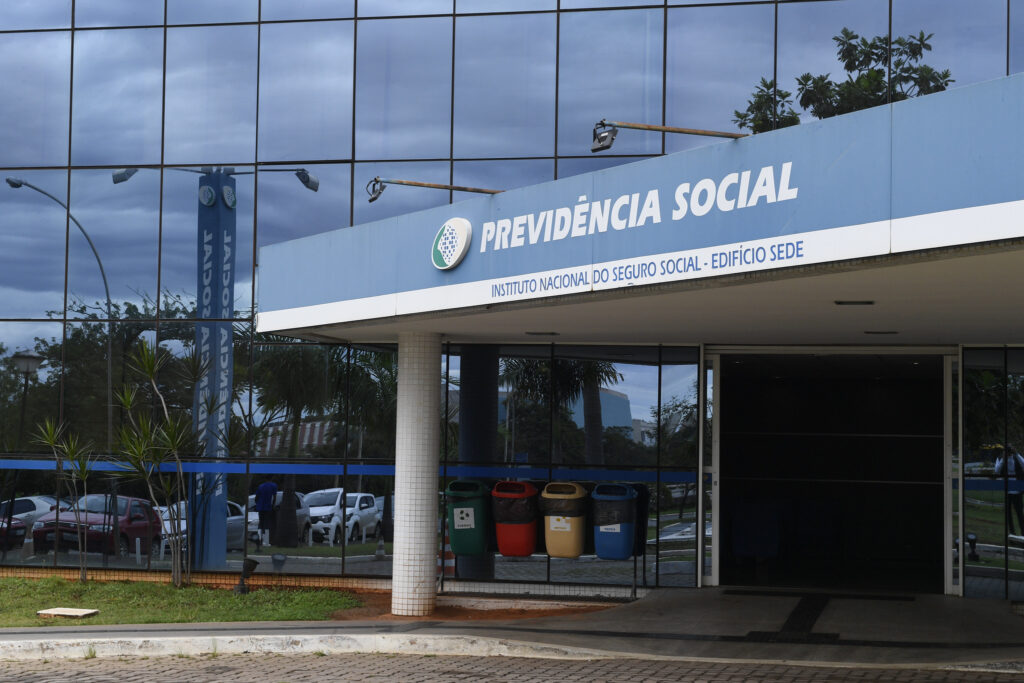 Mais quatro entidades devem ser alvo de processo sobre fraude no INSS