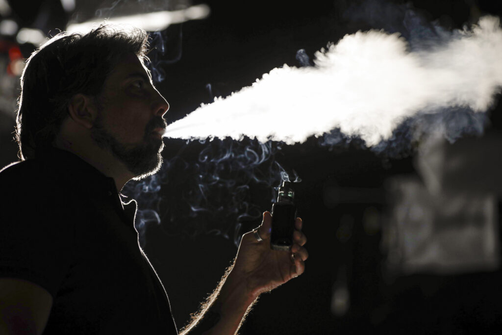 Dia Mundial sem Tabaco alerta para uso de cigarros eletrônicos