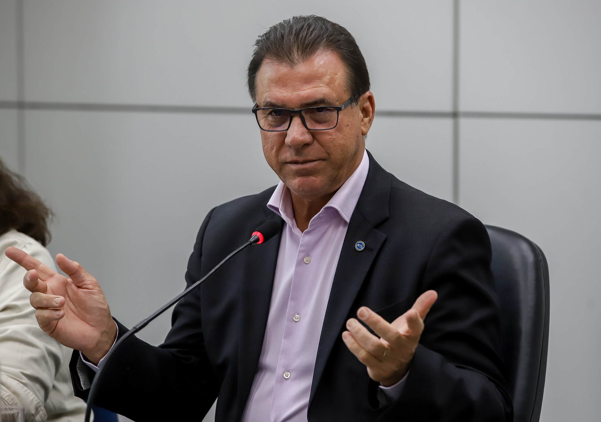 Jornada 6×1 é cruel, diz ministro do Trabalho, Luiz Marinho