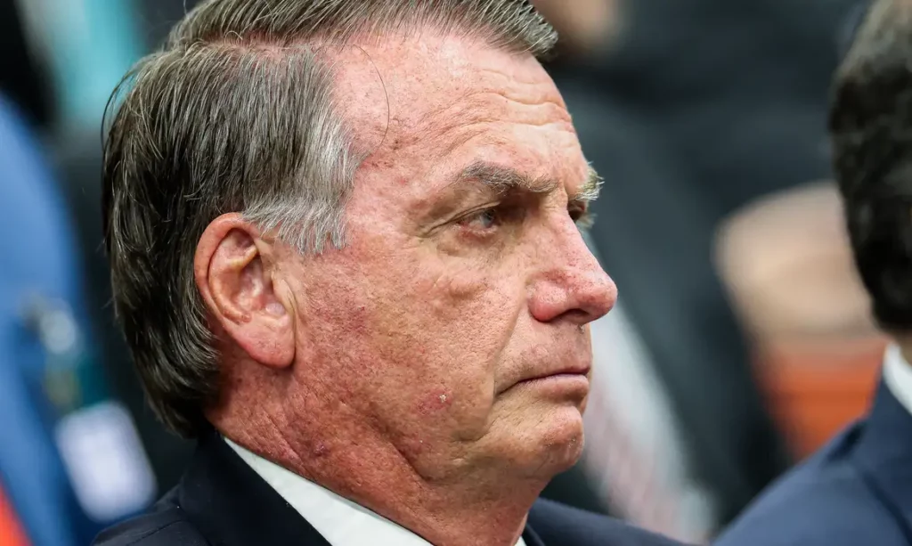 Convênios com entidades suspeitas de fraudes em descontos do INSS foram assinados nos governos Temer, Bolsonaro e Lula