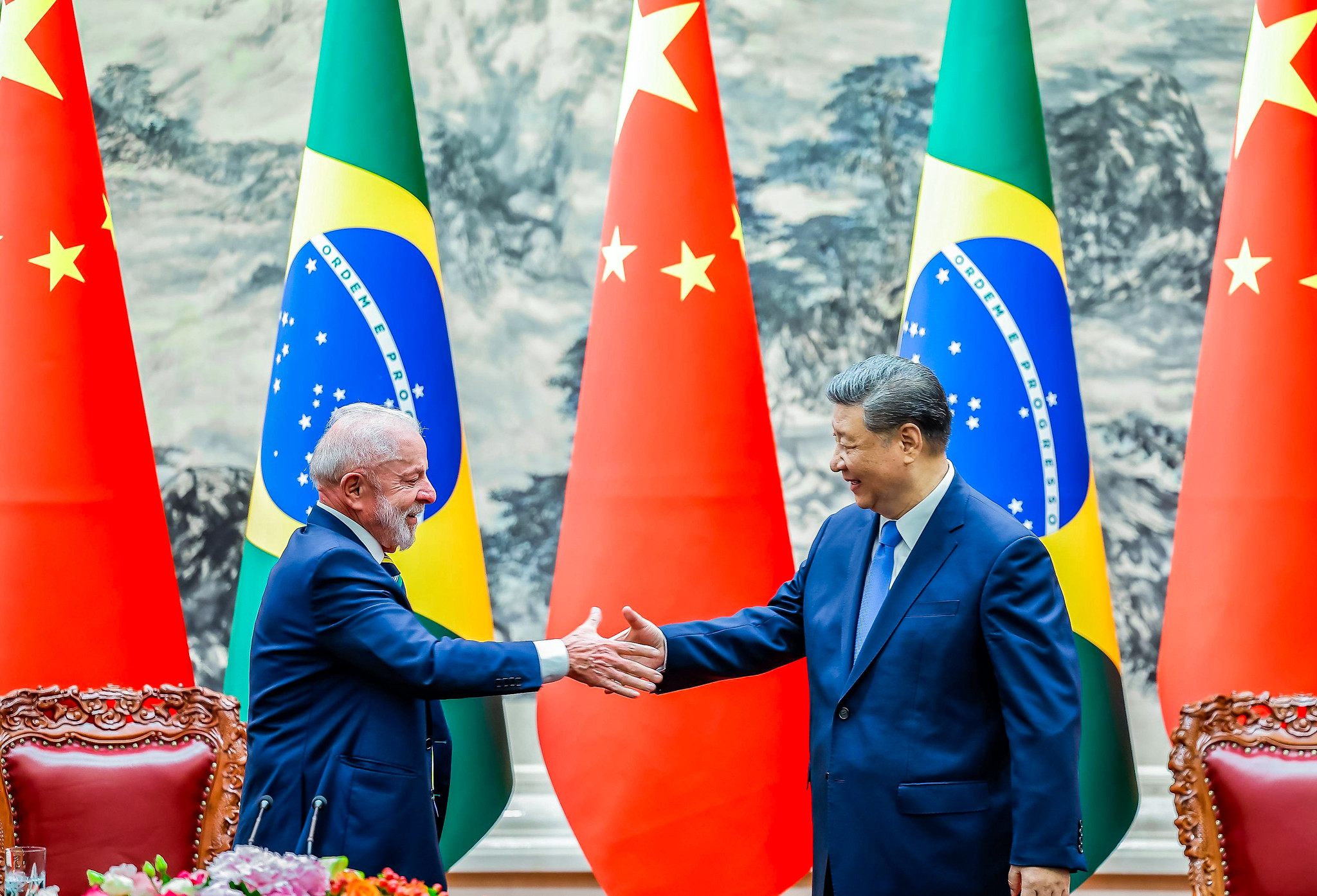 Brasil e China fazem declarações conjuntas sobre temas globais