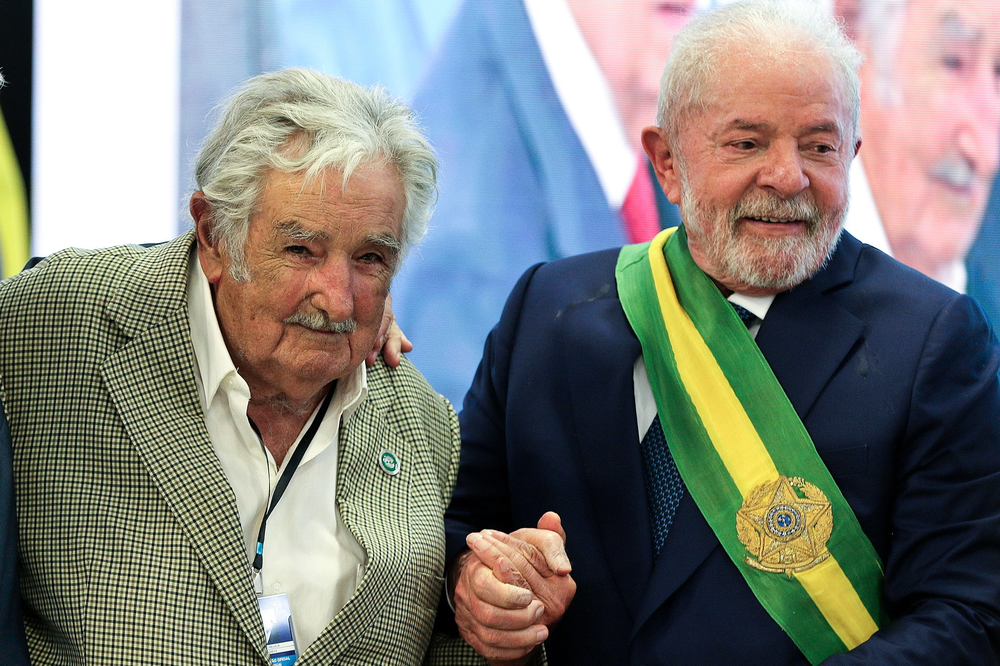 Lula participa de funeral do ex-presidente do Uruguai Pepe Mujica