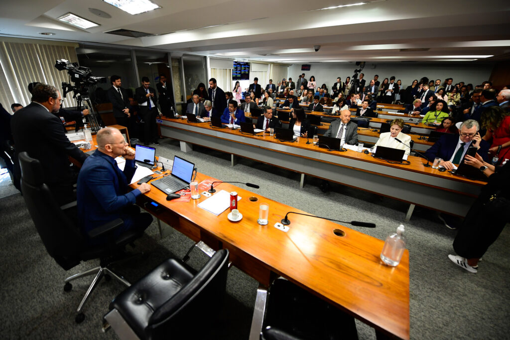 Comissões do Senado aprovam flexibilização do licenciamento ambiental