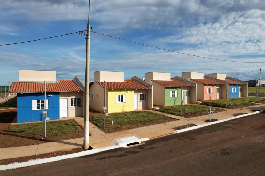 Governo de Goiás abre inscrições para 758 casas gratuitas em 16 cidades; veja como participar