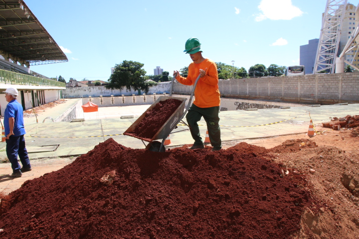 Parque Aquático de Goiânia passa por reforma após mais de 10 anos sem competições oficiais