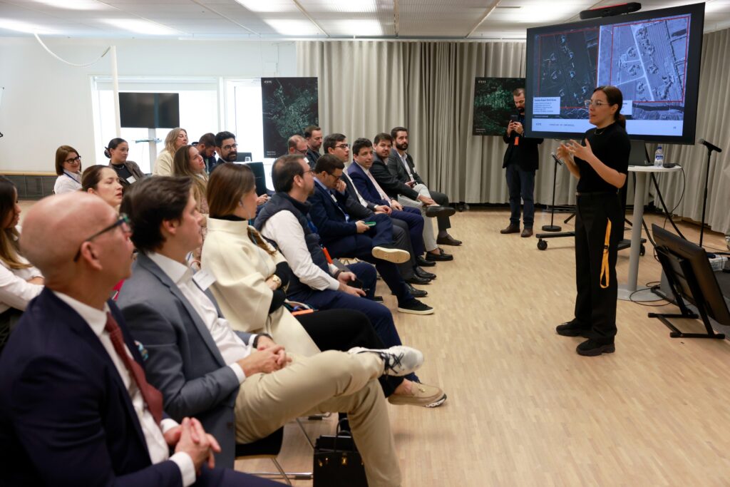 Governo de Goiás conhece startup finlandesa que usa satélites para causas ambientais