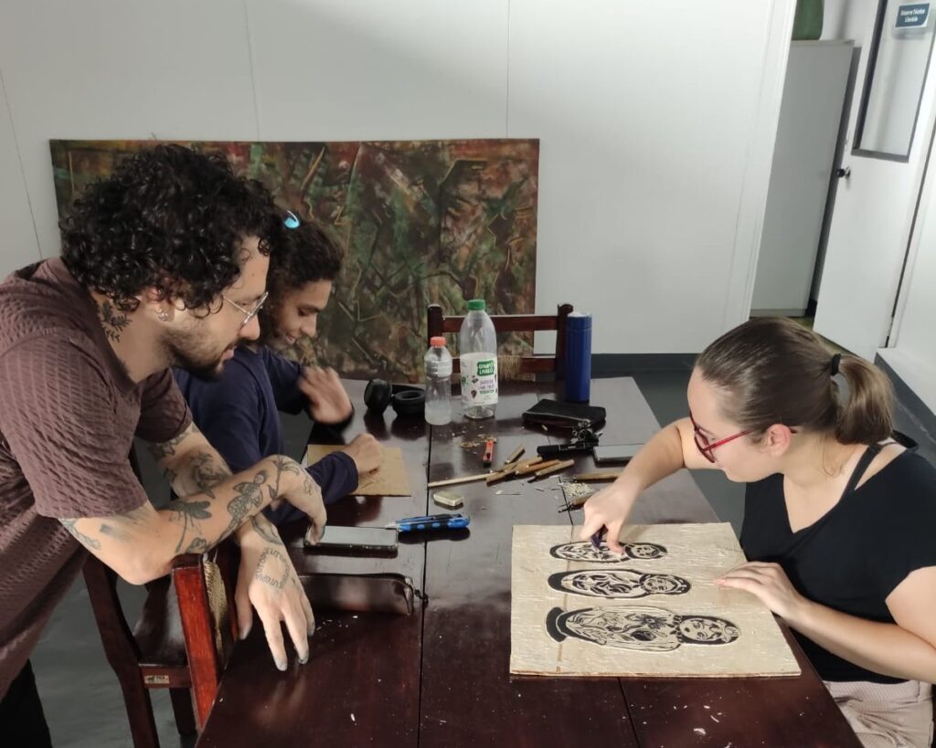 Oficinas gratuitas de arte em Goiânia promovem formação cultural acessível em junho
