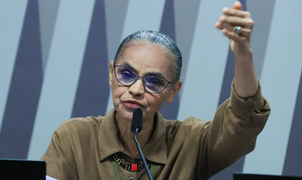 Elogio à Marina Silva: A misoginia e o racismo entrelaçados no compor político