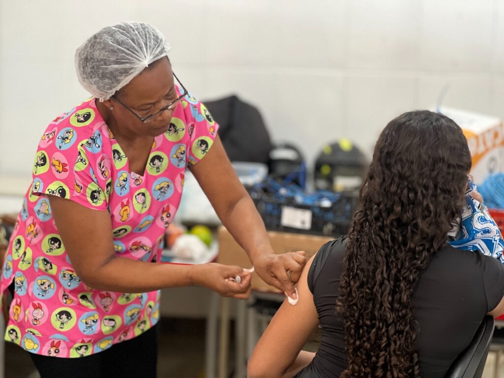 Vacinação contra gripe em Goiânia registra baixa adesão e preocupa autoridades