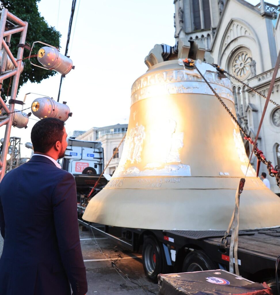 Sino gigante Vox Patris será recebido com procissão e missa em Trindade neste domingo