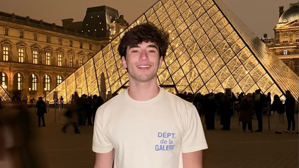 Influencer é expulso de faculdade após fala preconceituosa sobre colegas: “só tem favelado”