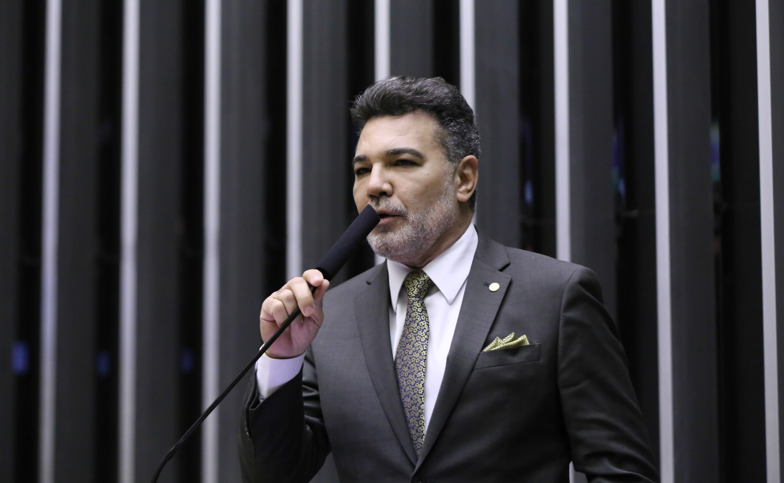 Justiça condena Marco Feliciano a indenizar mãe de Cazuza em R$ 80 mil