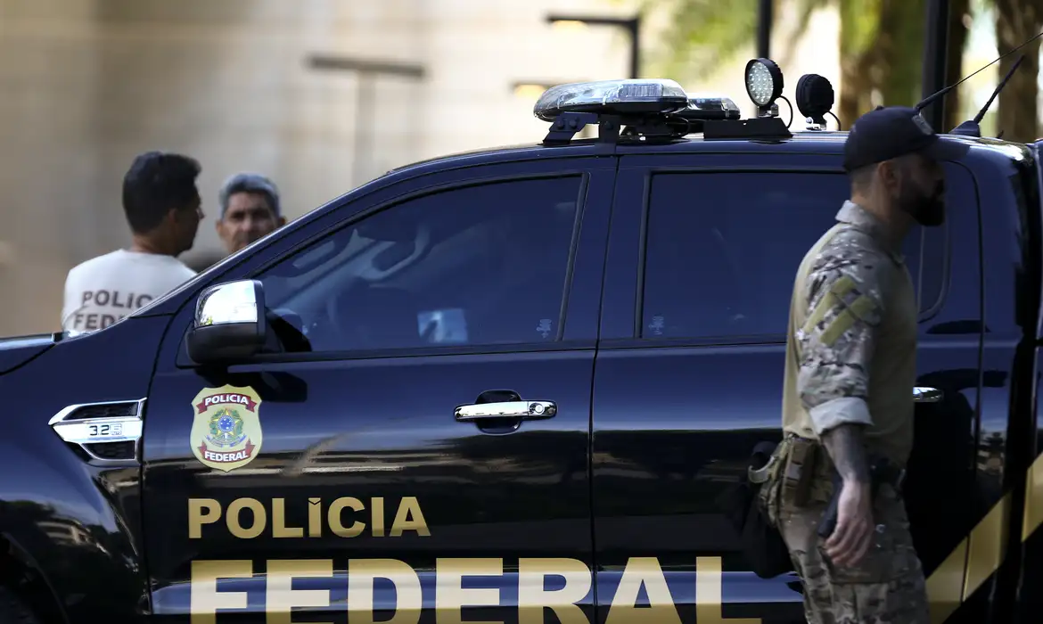 Operação da PF investiga evasão de divisas e lavagem de dinheiro