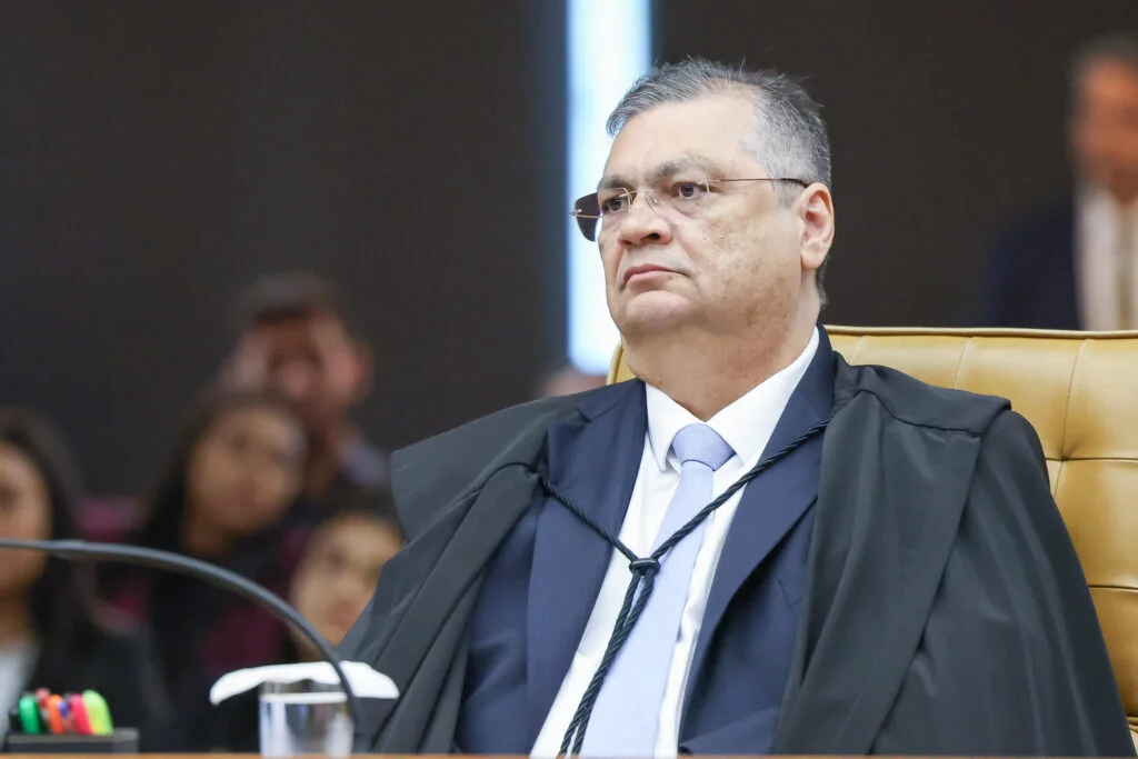 Dino pede CNJ para que apure “penduricalhos” a juízes de RO