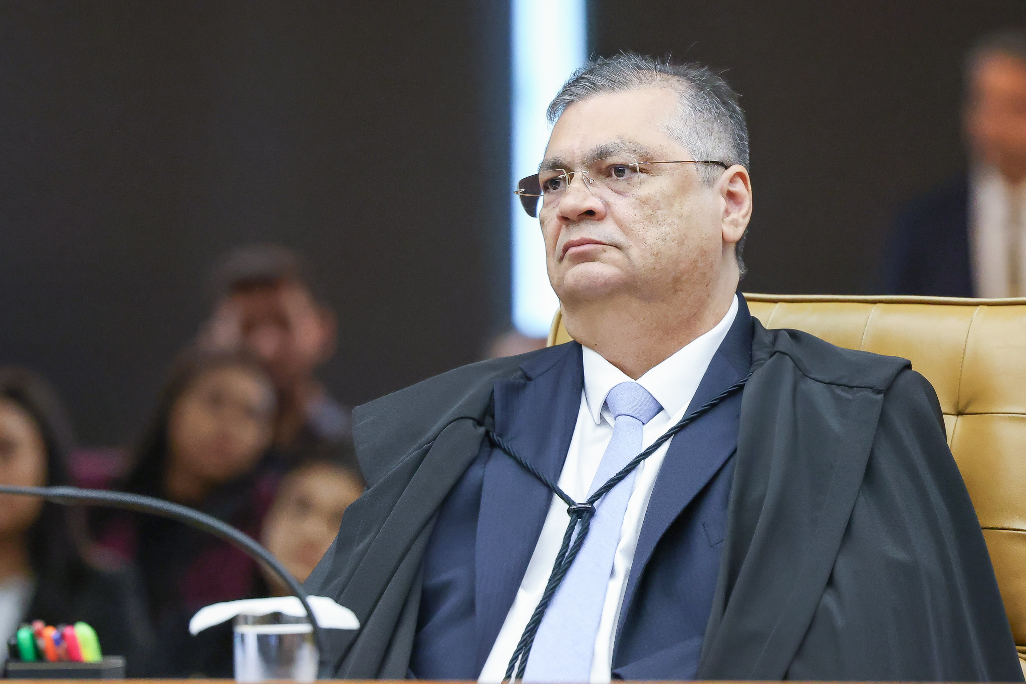 Dino pede CNJ para que apure “penduricalhos” a juízes de RO