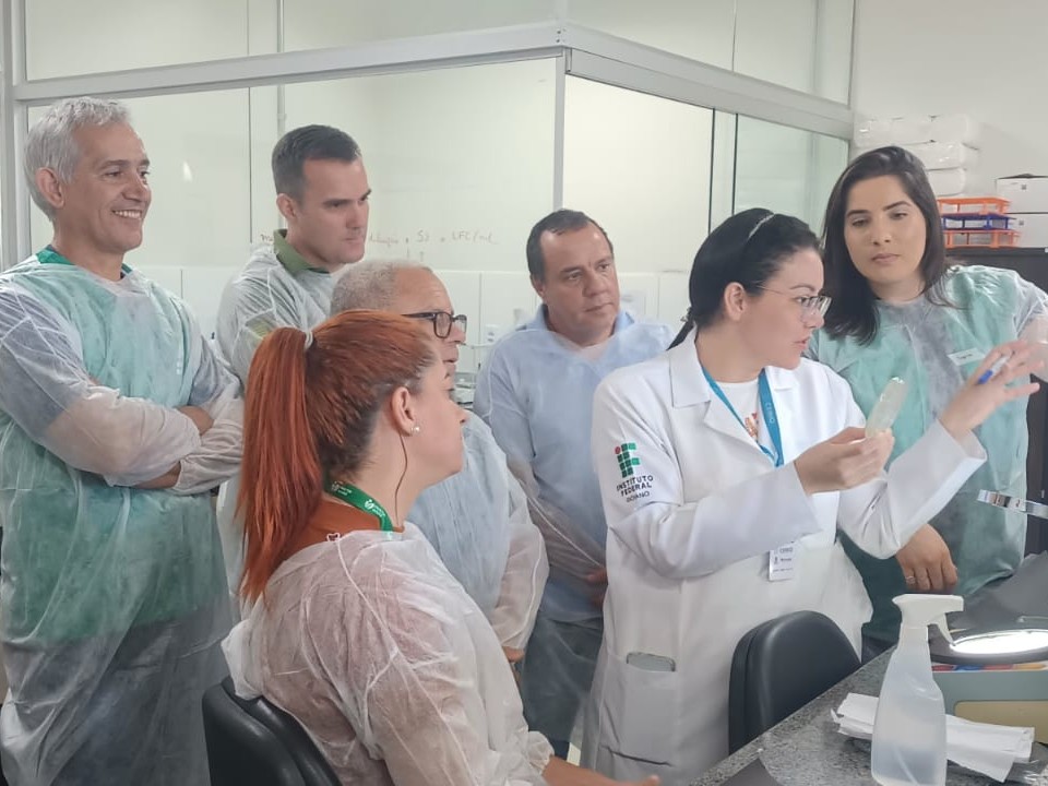 Centro de Bioinsumos de Goiás aposta na biologia para reduzir uso de químicos na agricultura