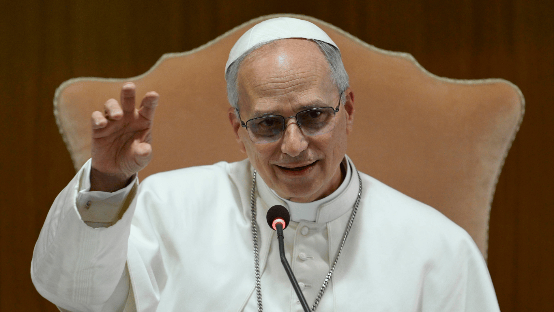 ‘Que a diplomacia faça silenciar as armas’, apela Papa após ataque dos EUA contra o Irã
