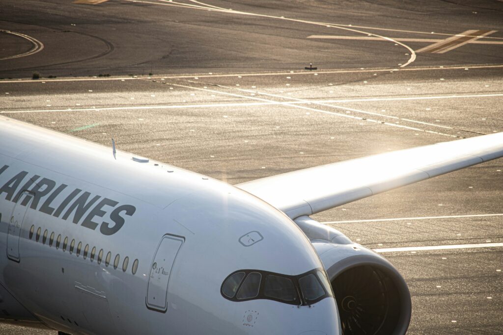SAF: o combustível sustentável que promete revolucionar a aviação