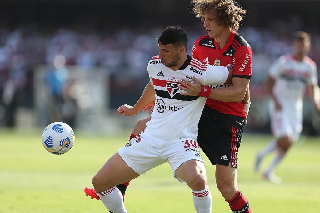 Flamengo x São Paulo marcam o retorno do Brasileirão