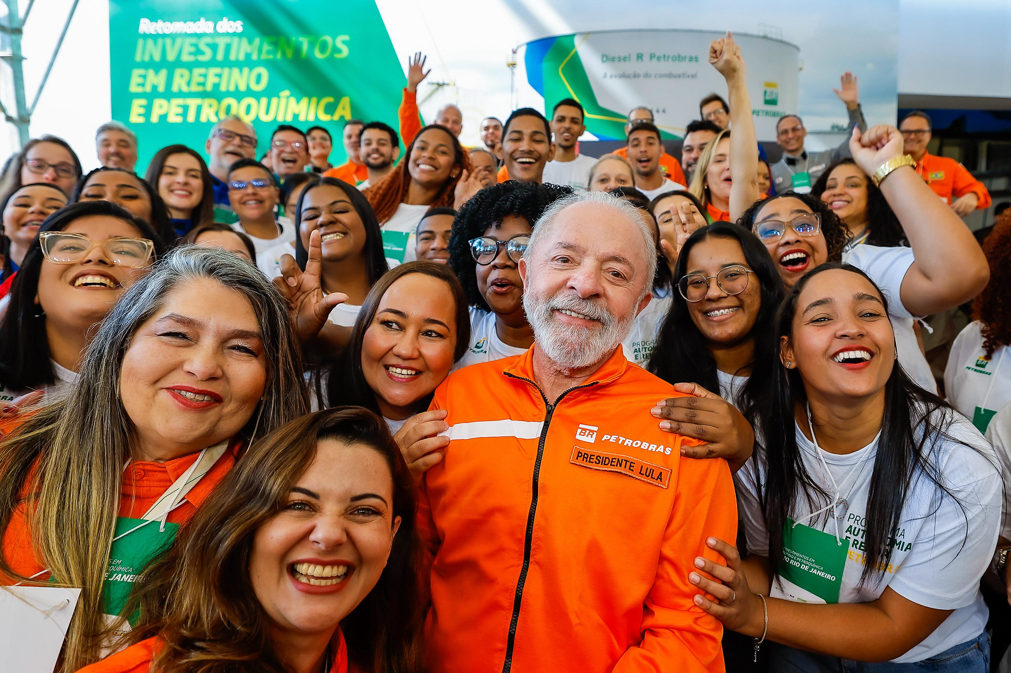 Lula cobra fiscalização de preços dos combustíveis e critica abusos nos postos
