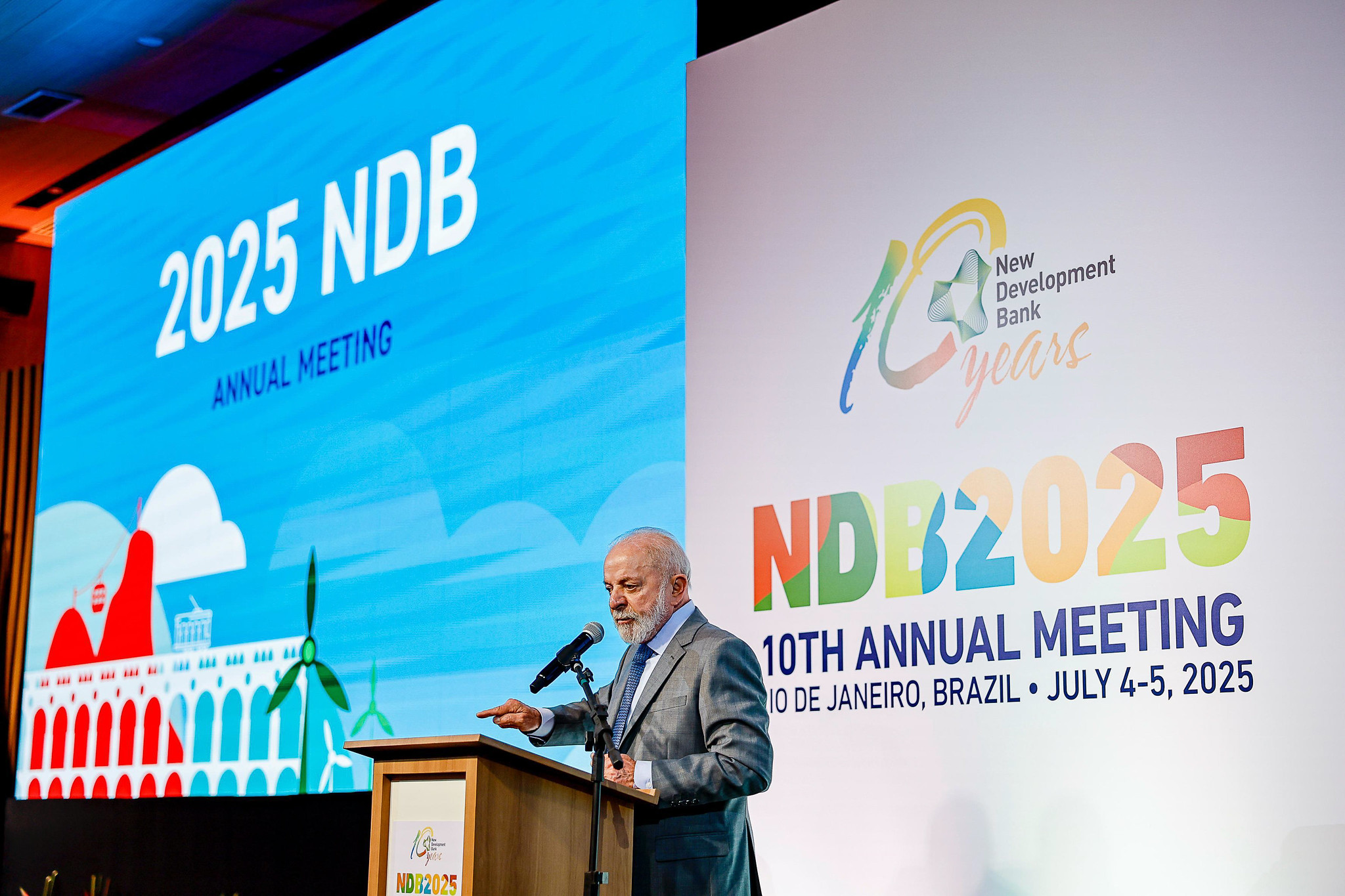 Lula propõe novo modelo de financiamento e critica austeridade em evento do Brics