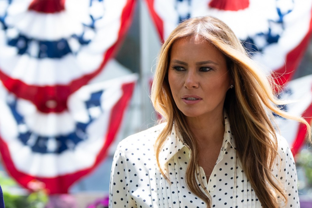 Após Donald Trump limitar comentários por medo de brasileiros, novo alvo é Melania Trump