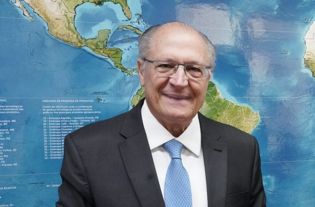 Alckmin sobre taxas dos EUA “Segundo dados deles, houve bilhões em superávit”