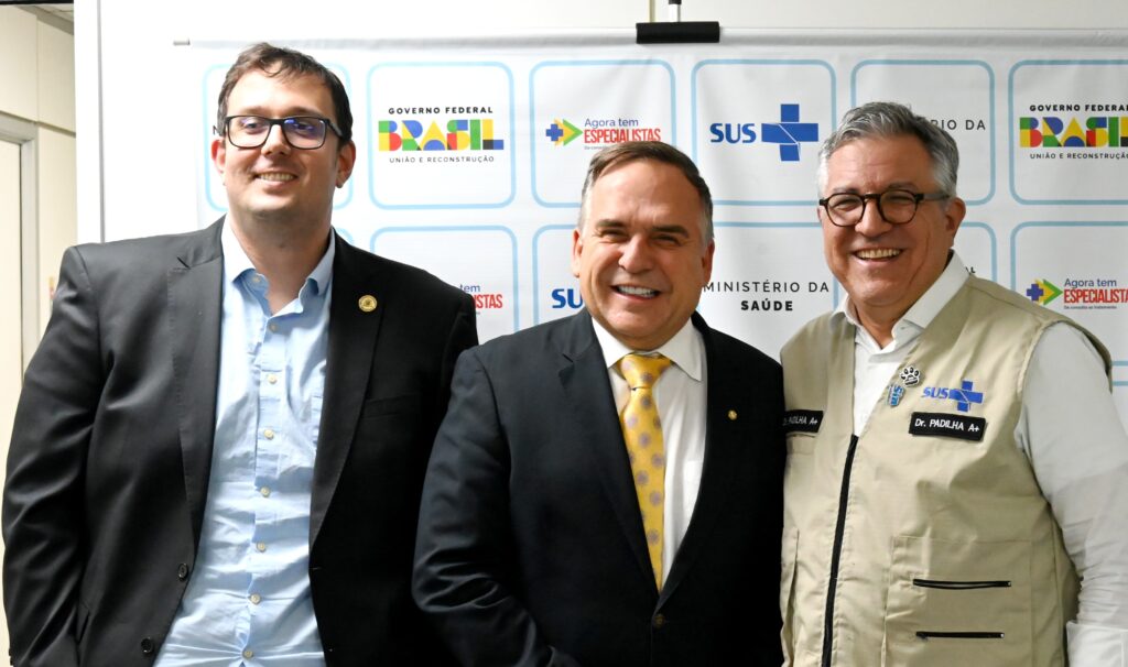 Sandro Mabel se reúne com ministro da Saúde em busca de mais recursos para Goiânia