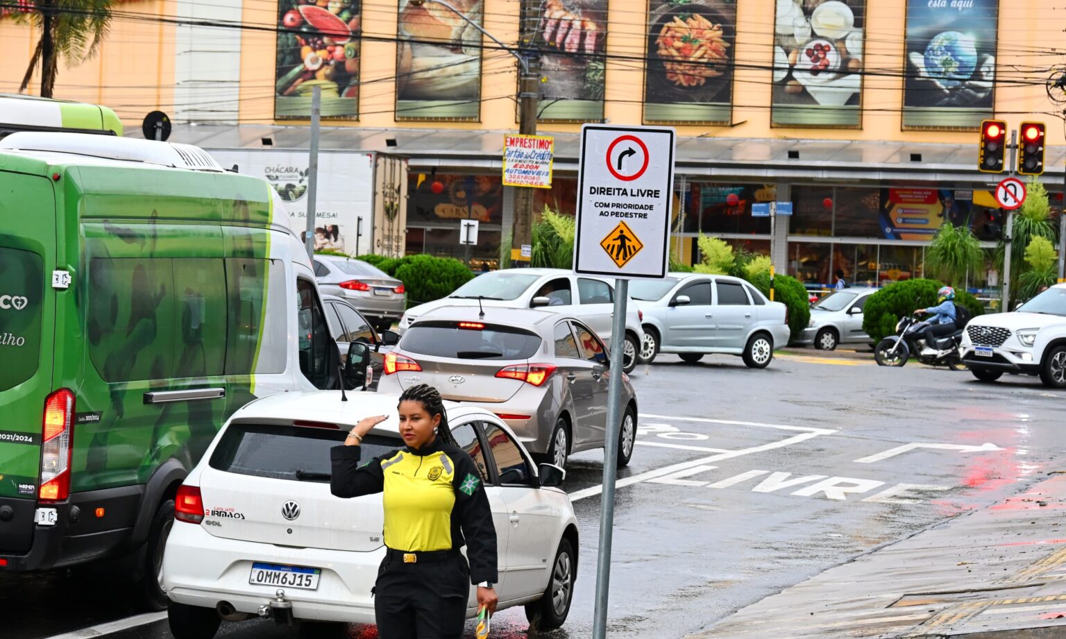 Goiânia amplia faixas de Direita Livre para 72 cruzamentos