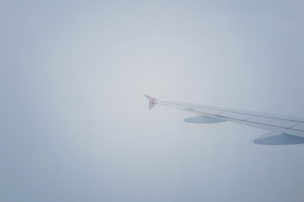 Como os aviões pousam com pouca visibilidade?