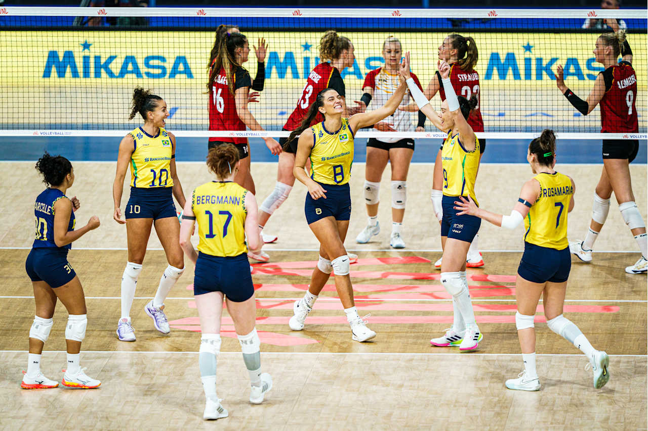 Brasil atropela Alemanha e busca revanche na semi-final da VNL
