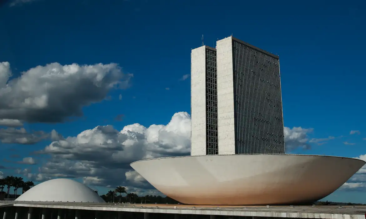 Deputados aprovam regras mais rígidas para progressão de pena em casos de homicídio