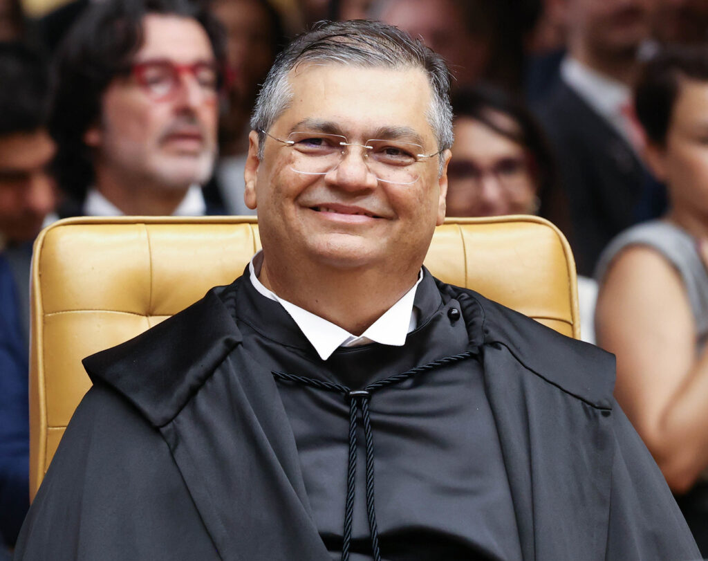 Em novo despacho, Flávio Dino esclarece sua decisão sobre sanções estrangeiras
