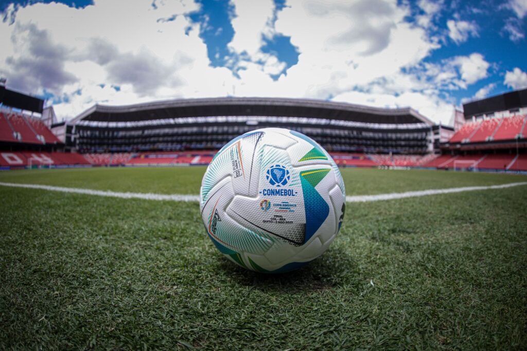 Feminino decisivo e clássicos na Série A, veja o que acompanhar neste domingo