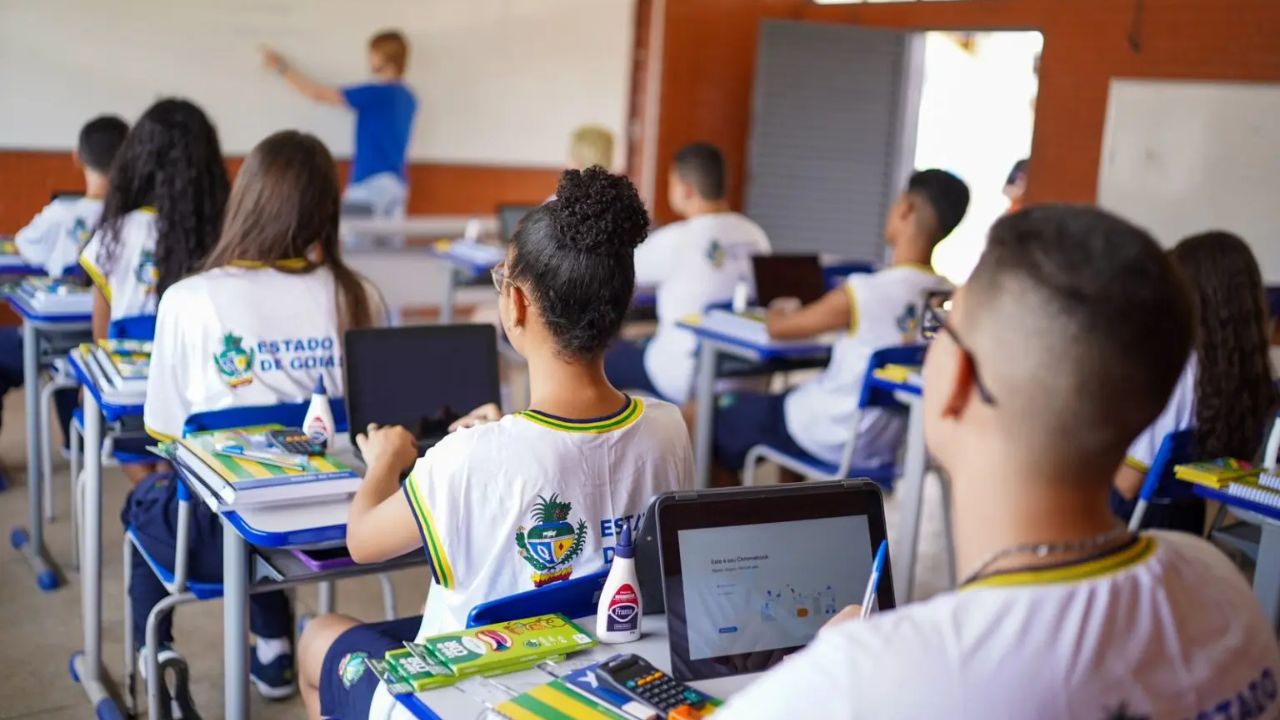 Volta às aulas: escolas públicas de Goiás iniciam segundo semestre de 2025