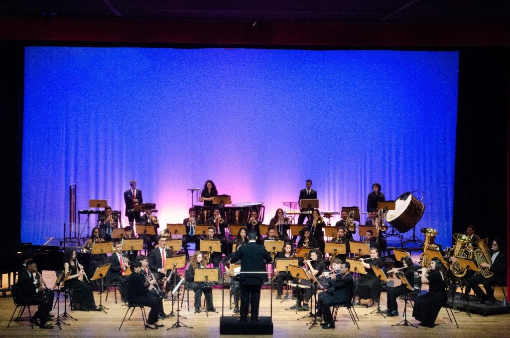Banda Sinfônica Jovem de Goiás apresenta concerto gratuito no Teatro Basileu França