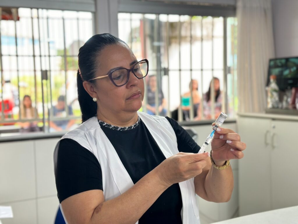 Goiânia abre 30 salas de vacina neste sábado com foco em Influenza e vacinas de rotina