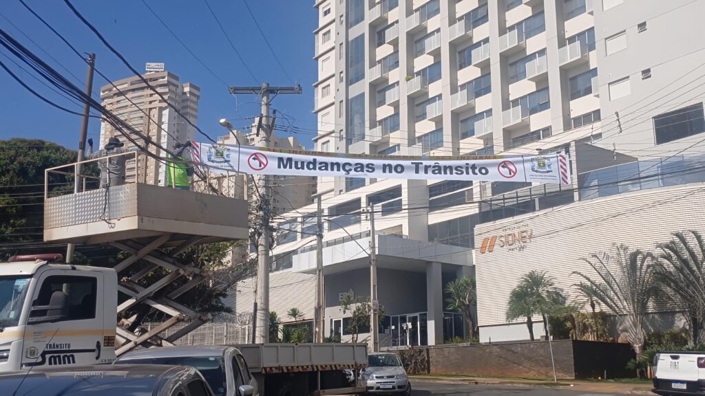 Mudanças no trânsito na Avenida Jamel Cecílio entram em vigor nesta quinta