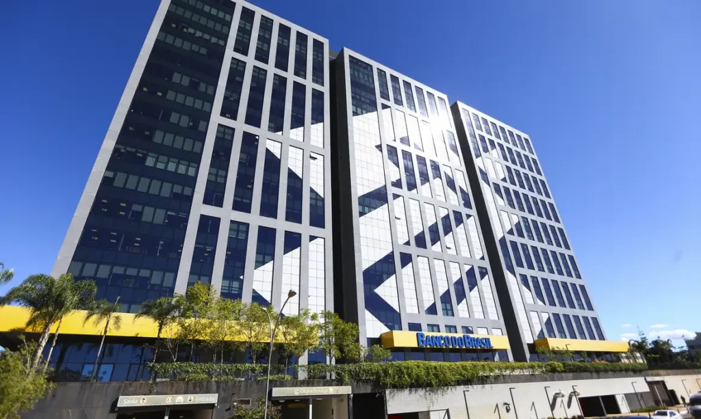 AGU aciona PF para investigar fake news que incentiva correntistas a sacar dinheiro do BB