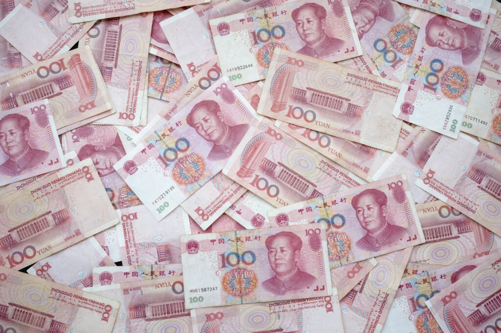 Chilli Beans abandona dólar e adota moeda chinesa em negociações; entenda