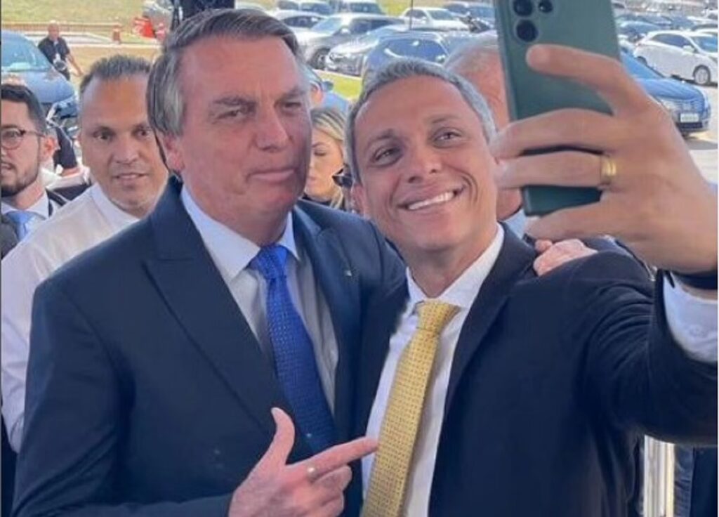 11 deputados na mira do Conselho de Ética; Eduardo Bolsonaro e Gayer são alvos