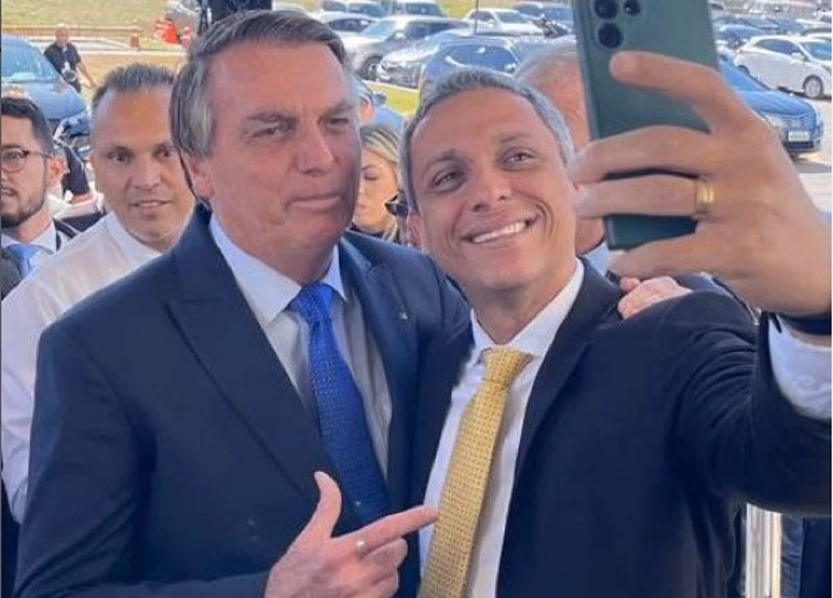 11 deputados na mira do Conselho de Ética; Eduardo Bolsonaro e Gayer são alvos