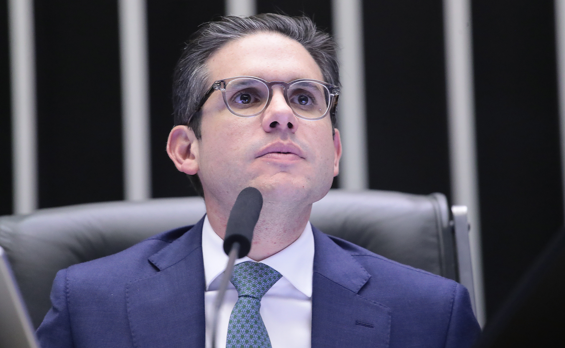 Após vídeo viral, leis para proteção crianças na web avançam na Câmara