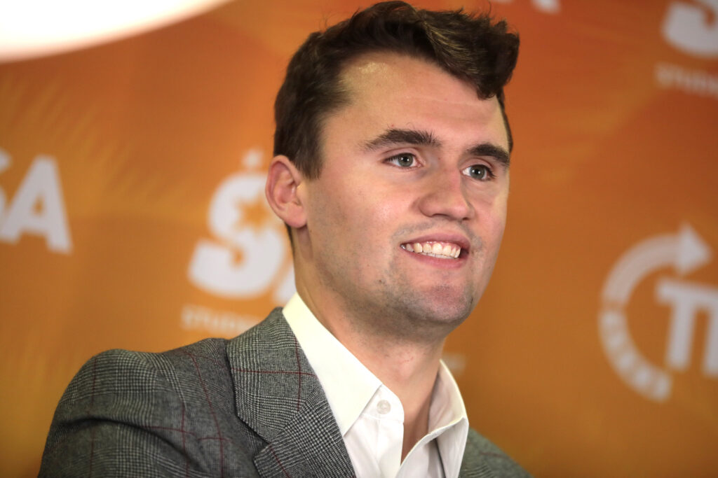 Quem foi Charlie Kirk, ativista da extrema-direita dos EUA morto por arma de fogo