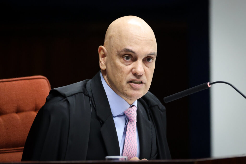 Moraes detalha 13 atos na tentativa de golpe de Bolsonaro