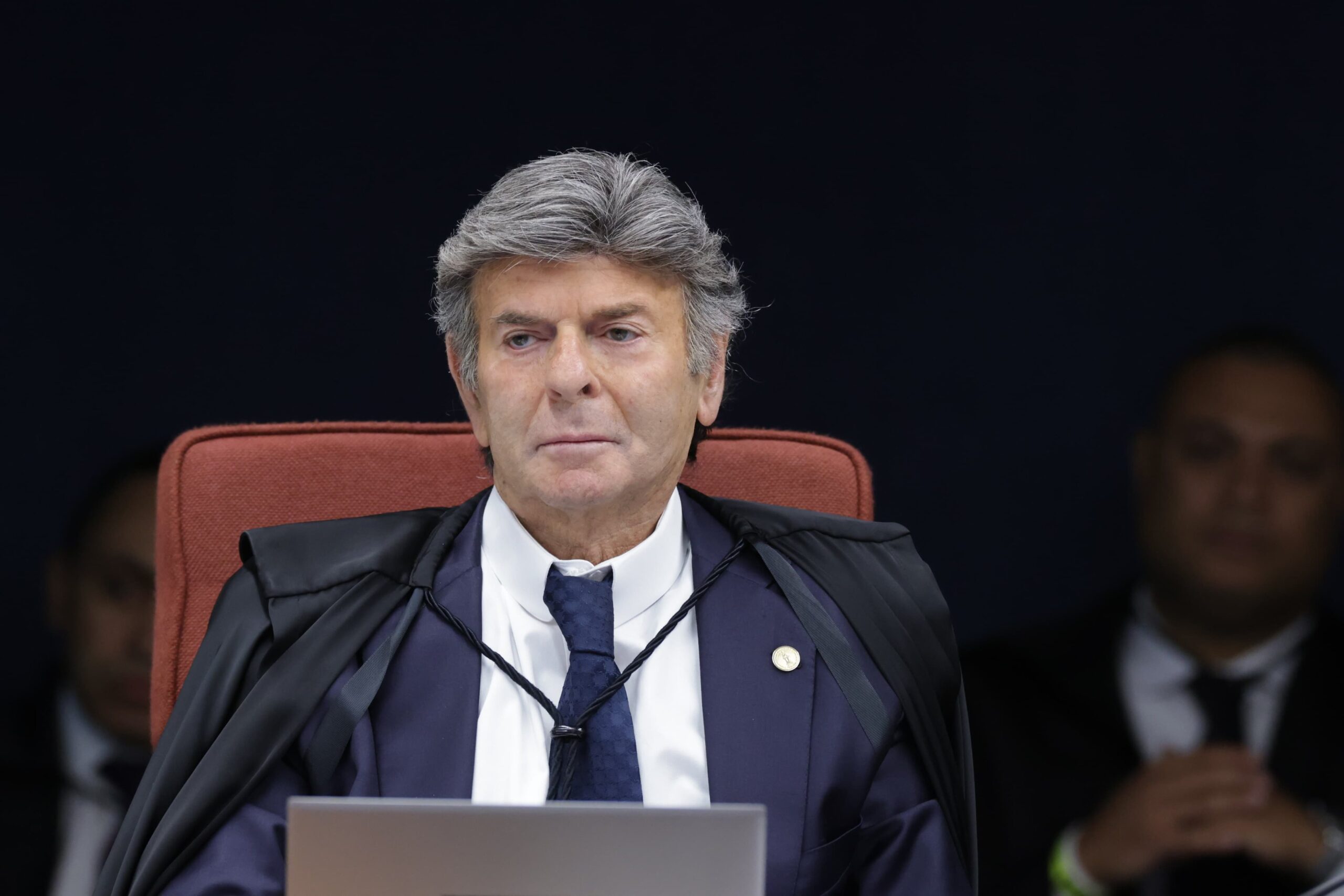 Fux defende que julgamento de Bolsonaro vá para o plenário do STF ou primeira instância